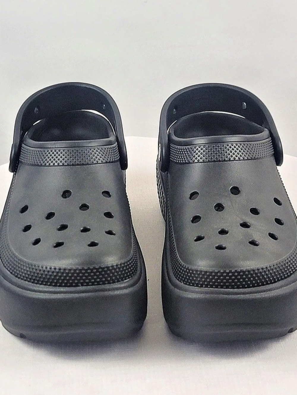 Crocs Classic Clog Black Women's US 10 Men’s 8 Like New